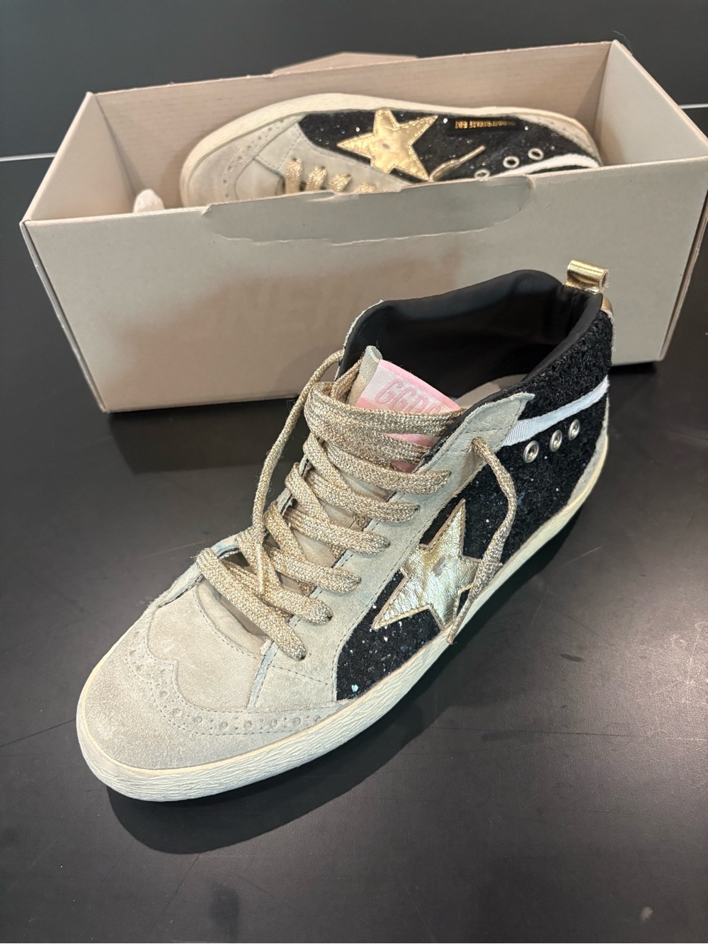 Women’s Black & Gold Star Low-Top Sneaker - Picture 2 of 4